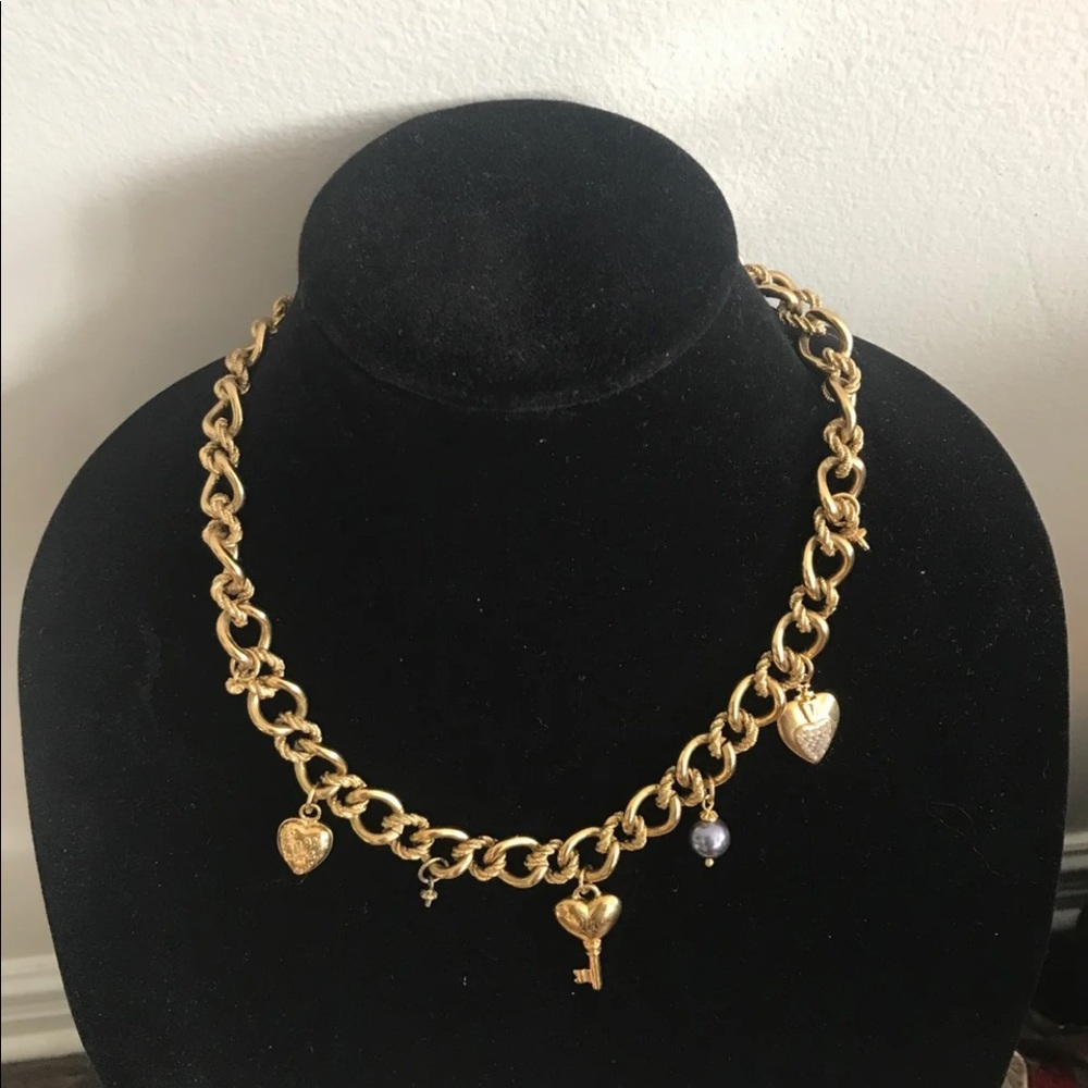 🔥HP🔥Dolce&Gabbana charm necklace.🔥